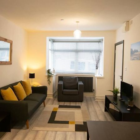 Luxe Living City Apartment - Beach, Wifi, Parking Σουόνσι Εξωτερικό φωτογραφία