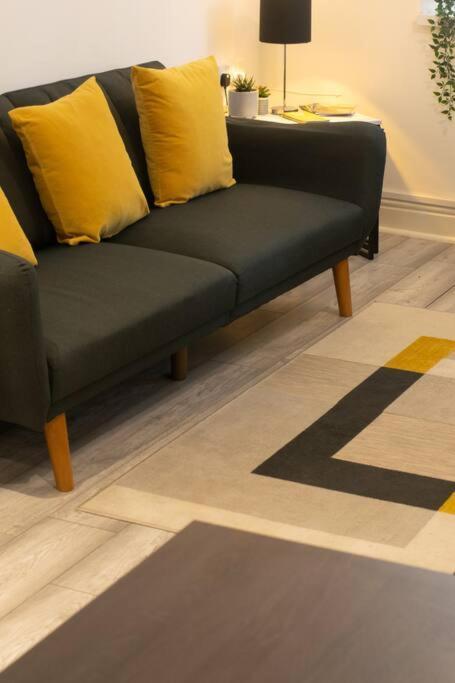 Luxe Living City Apartment - Beach, Wifi, Parking Σουόνσι Εξωτερικό φωτογραφία
